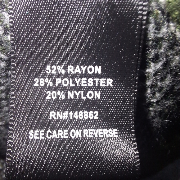 Torrid Olive Green Skull (Hearts) and Crossbones Sweater In A 2X With A Hood. - Picture 7 of 12